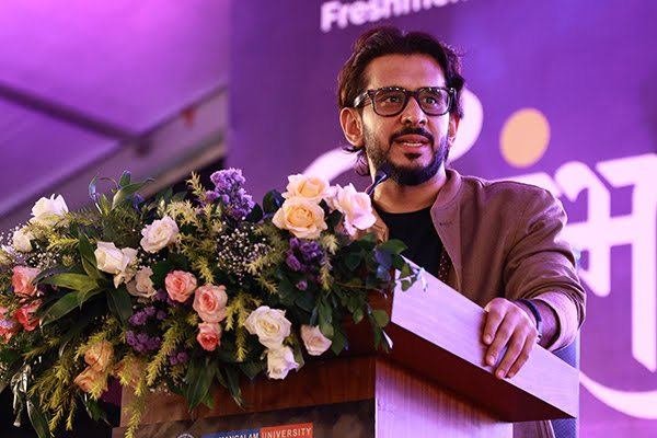 Aman Gupta addressing the KRMU Freshmen Orientation 2025